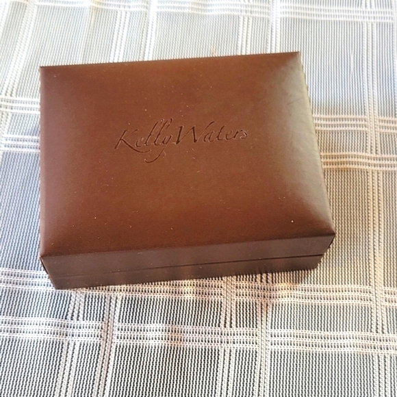 Kelly Waters Tie Bar - Picture 7 of 7